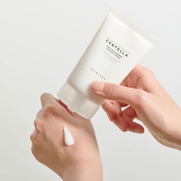 SKIN1004 Освітлюючий крем для обличчя з центеллою азіатською Madagascar Centella Tone Brightening Capsule Cream 75 ml 104742 фото
